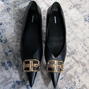Balenciaga bb flats